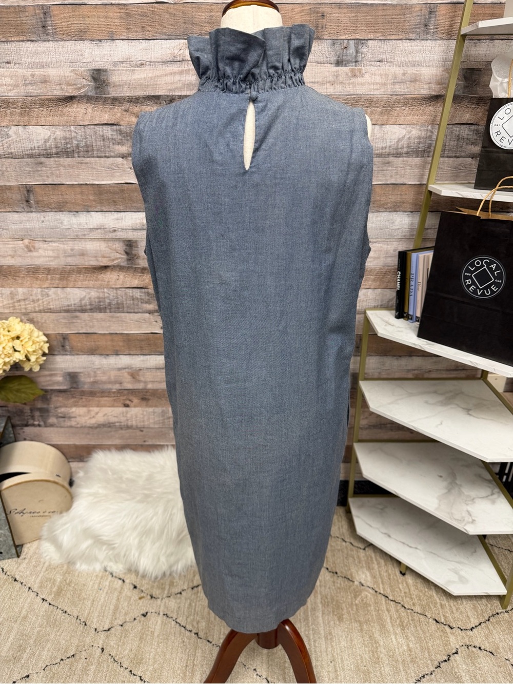 Banana Republic Chambray Ruffle Neck Sleeveless Dress 8 - Picture 3 of 6